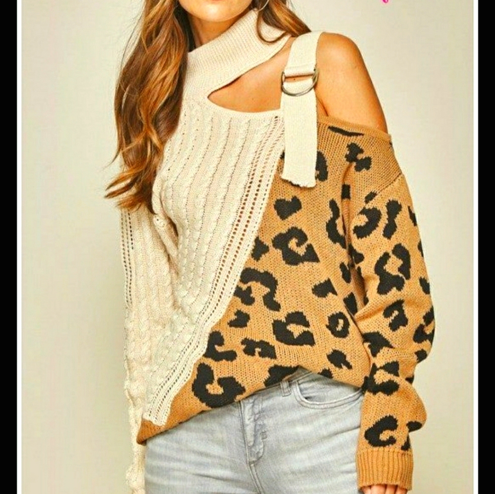 Off shoulder Mixed Print Sweater Medium